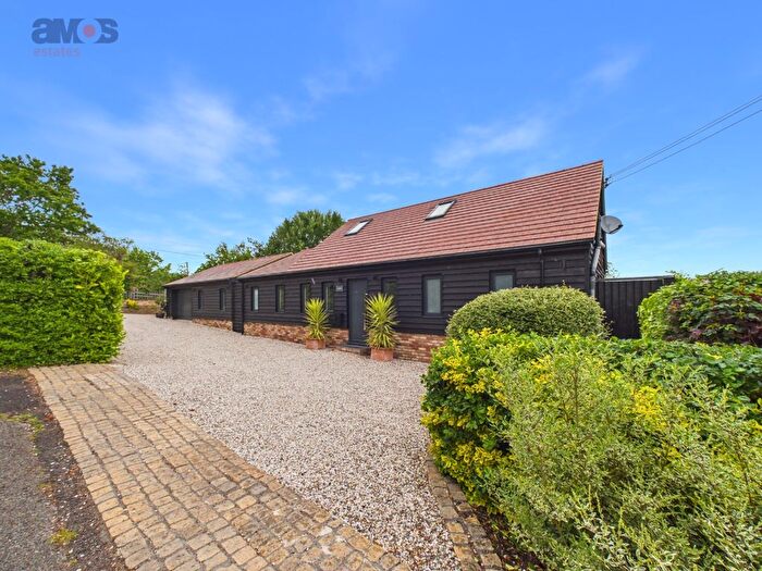 3 Bedroom Detached House For Sale In The Chase, Ashingdon, Essex, SS4