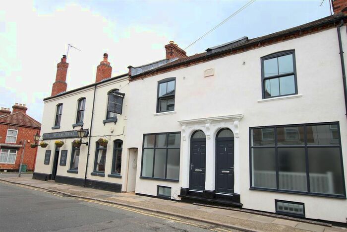 1 Bedroom Flat To Rent In Overstone Road, Northampton, NN1