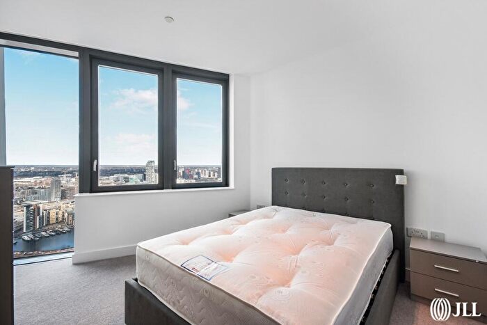 2 Bedroom Apartment To Rent In Amory Tower, Marsh Wall, E14