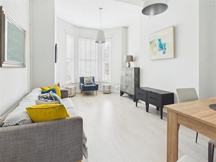 2 Bedroom Duplex For Sale In Coundon Road, Coventry * Two Double Bedroom Duplex Flat *, CV1