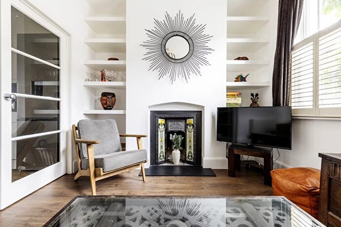 3 Bedroom Terraced House To Rent In Alperton Street, London, W10