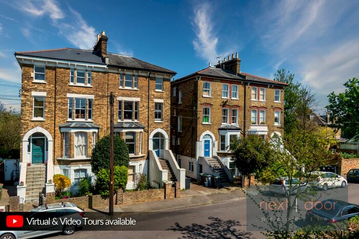 2 Bedroom Flat To Rent In Cranfield Road, Brockley, SE4