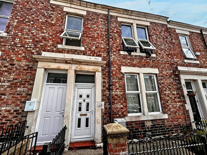 3 Bedroom Flat To Rent In Windsor Avenue, Bensham, Gateshead, Tyne And Wear, NE8