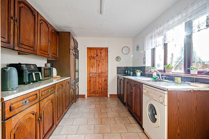 3 Bedroom Detached House For Sale In Sandford Road, Littlemore, Oxford, Oxfordshire, OX4