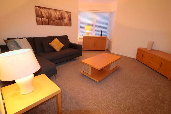 2 Bedroom Flat To Rent In Viewfield Court, Aberdeen, AB15