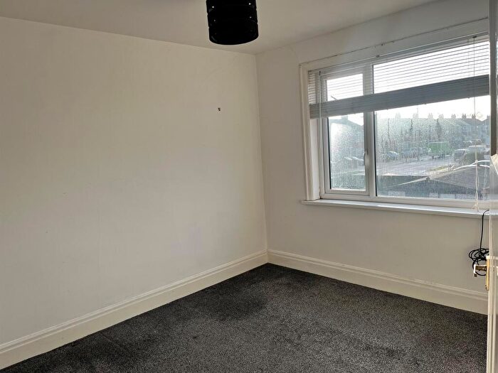 3 Bedroom Terraced House For Sale In Willerby Road, Hull, HU5