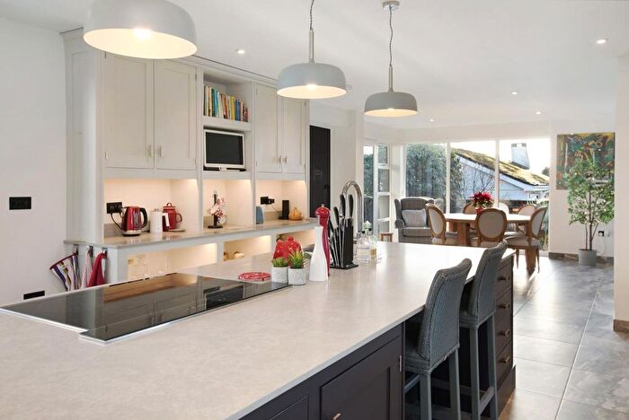 3 Bedroom Detached Bungalow For Sale In Moors Park, Bishopsteignton, TQ14