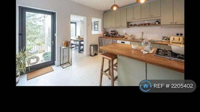 2 Bedroom Terraced House To Rent In Riverside Road, St Albans, AL1