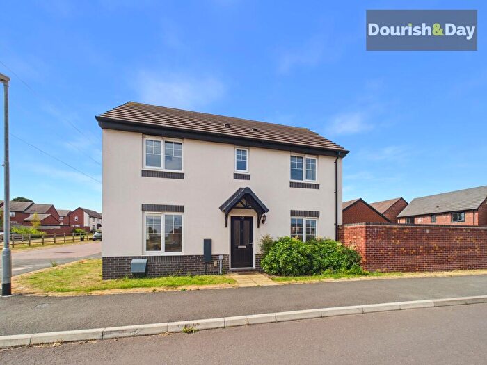 3 Bedroom Detached House For Sale In Totnes View, Stafford, ST16
