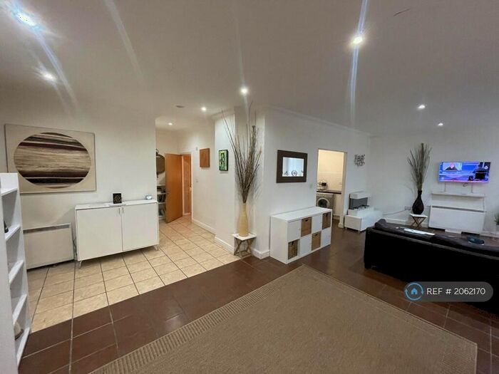 1 Bedroom Flat To Rent In Luton Town Centre, Luton, LU1