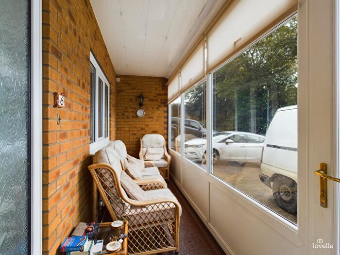 2 Bedroom Detached Bungalow For Sale In Carr Lane, Bonby, DN20