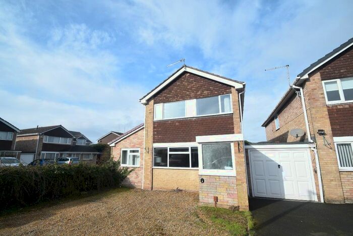 3 Bedroom Semi-Detached House To Rent In Hampton Close, Newport, TF10