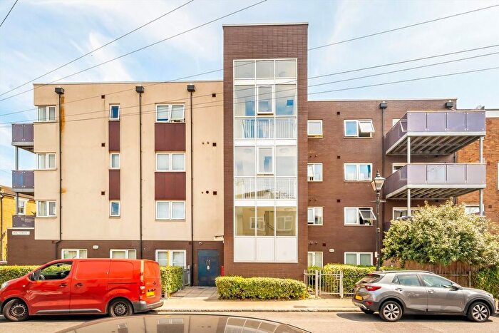 1 Bedroom Flat For Sale In Eric Street, Bow, E3
