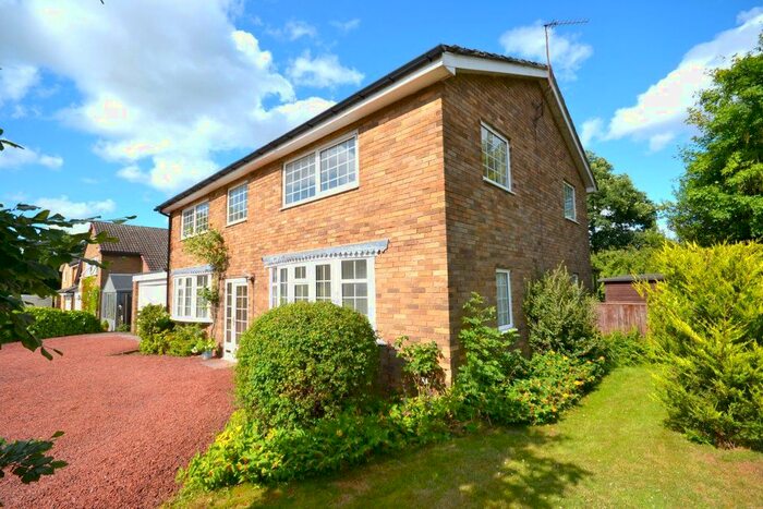 5 Bedroom Detached House To Rent In The Spinney, Darlington, DL3