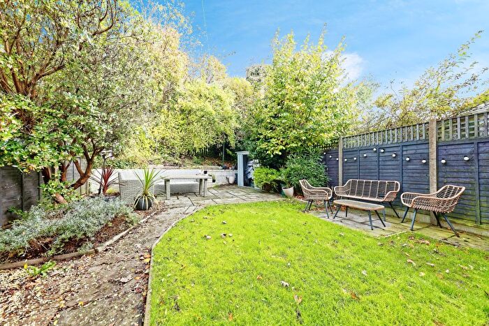 3 Bedroom Detached House For Sale In Carlsden Close, Dover, Kent, CT17