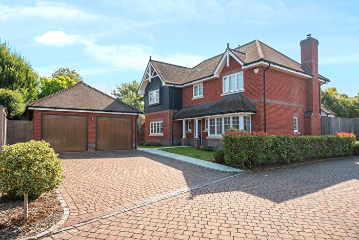 5 Bedroom Detached House For Sale In Beech Tree Close, Great Bookham, Leatherhead, KT23
