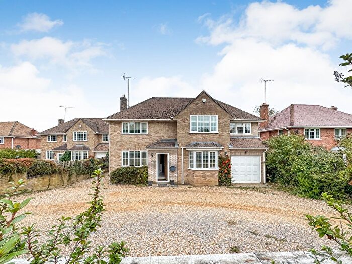 5 Bedroom Detached House For Sale In Dark Lane, Tilehurst, Reading, RG31