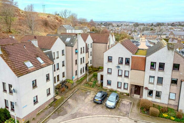 4 Bedroom Maisonette For Sale In Kingsgate, Stonehaven, AB39