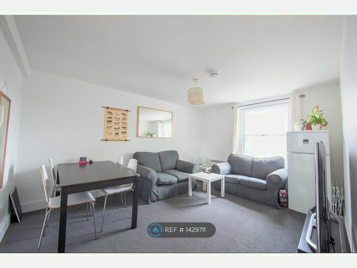 4 Bedroom Flat To Rent In St. Pancras Way, London, NW1