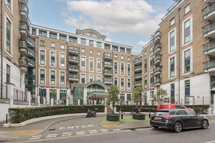 2 Bedroom Flat For Sale In Warren House, Beckford Close, London, W14