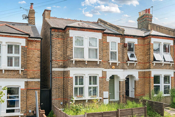2 Bedroom Flat For Sale In Queenswood Road, Forest Hill, London, SE23