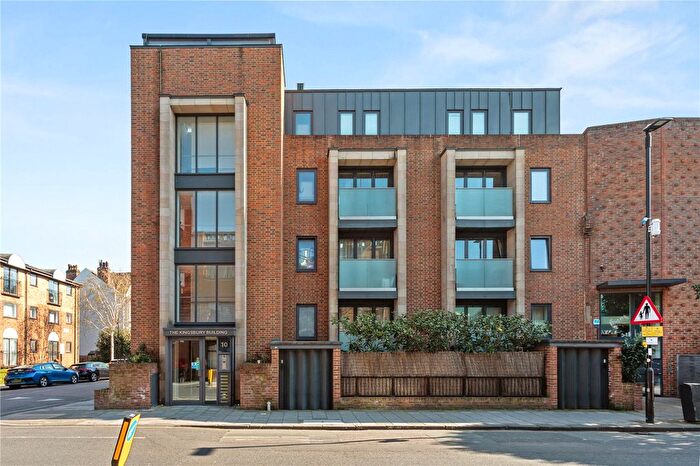 2 Bedroom Flat For Sale In Drayton Park, London, N5