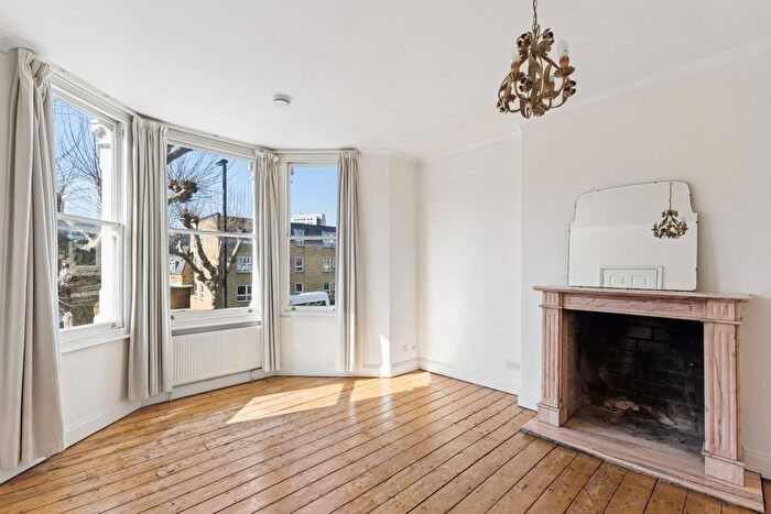 3 Bedroom Flat To Rent In Fordwych Road, London, NW2