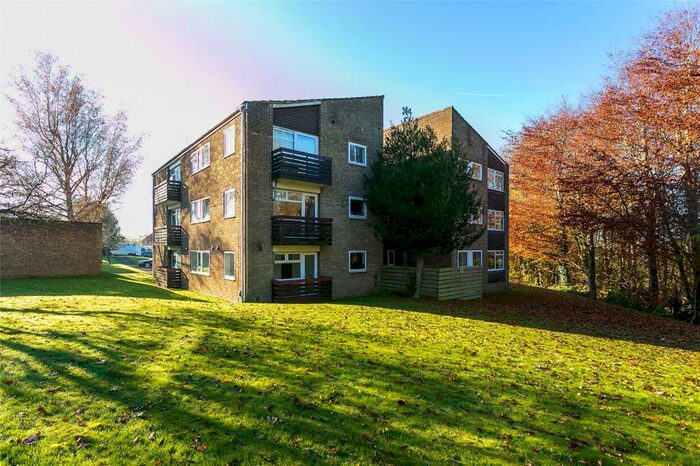 2 Bedroom Apartment To Rent In Burnet Close, Hemel Hempstead, HP3