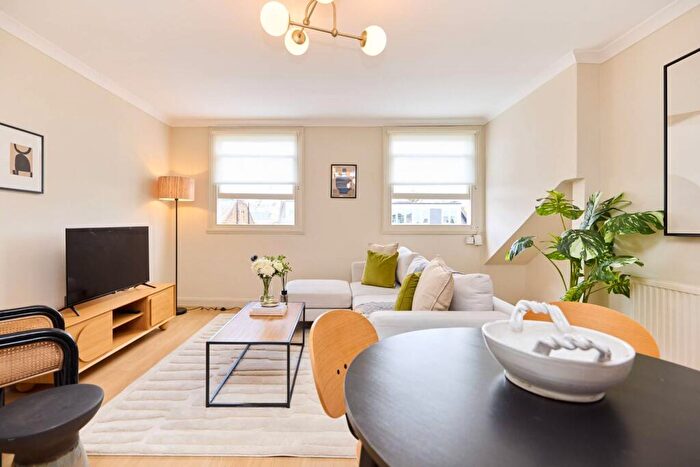 2 Bedroom Flat To Rent In Adolphus Road, Finsbury Park, London, N4