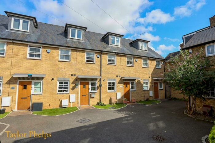 3 Bedroom End Of Terrace House To Rent In Phoenix Court, Ware, SG12