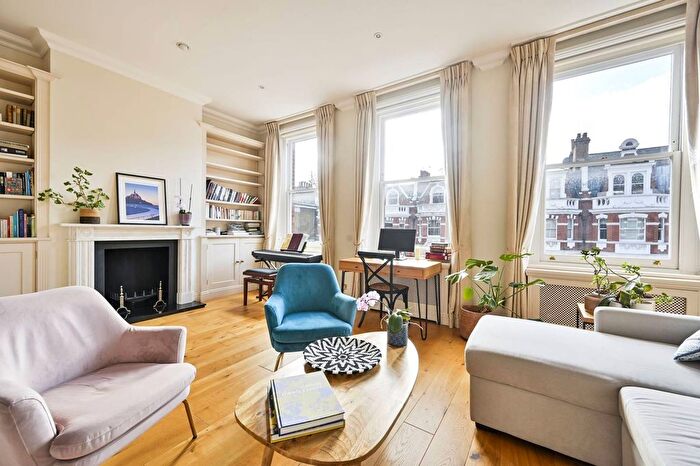 2 Bedroom Flat To Rent In Bramham Gardens, Earls Court, London, SW5
