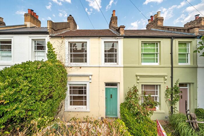 2 Bedroom Detached House For Sale In Church Grove, Ladywell, London, SE13
