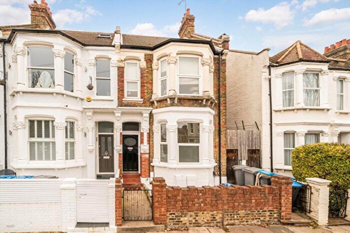 2 Bedroom Flat For Sale In Wakeman Road, Kensal Rise, NW10