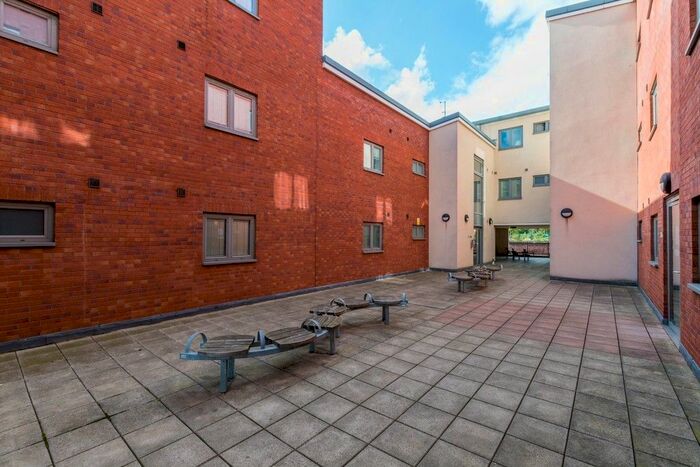 1 Bedroom Flat To Rent In Westgate, Wakefield, WF1