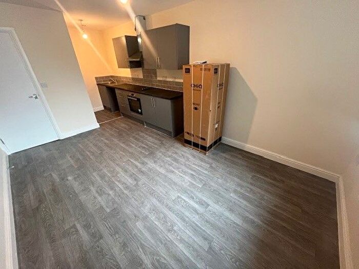 1 Bedroom Flat To Rent In Emerald Street, Cardiff, CF24