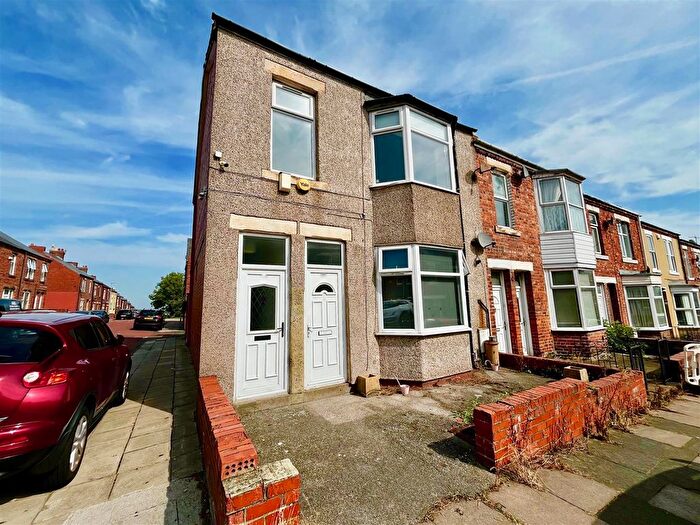 3 Bedroom Flat To Rent In Princess Street, Pelaw, Gateshead, NE10