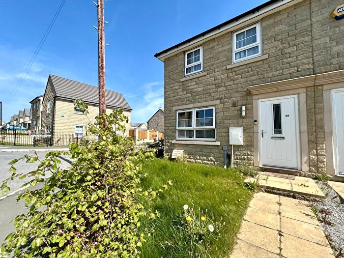 3 Bedroom Semi-Detached House To Rent In Fagley Lane, BD2