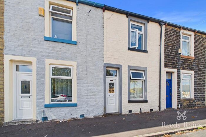 2 Bedroom Terraced House For Sale In Eldwick Street, Burnley, Lancashire, BB10