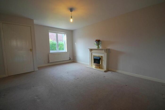 3 Bedroom Semi-Detached House To Rent In Hampden Road, Sale, Manchester, M33