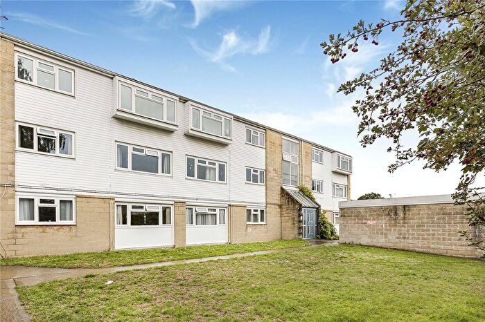 2 Bedroom Flat For Sale In Leiden Road, Headington, OX3