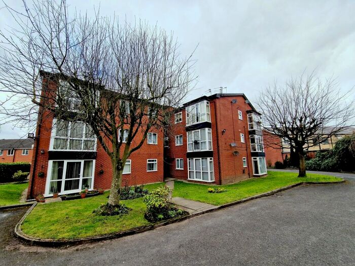 2 Bedroom Flat To Rent In Heaton Court, Prestwich, Manchester, M25
