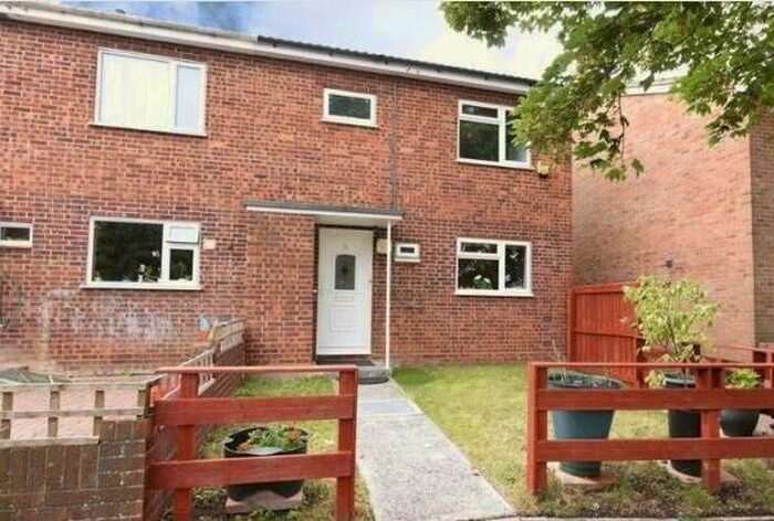 3 Bedroom Property To Rent In Pershore Road, Basingstoke, RG24