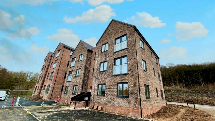 2 Bedroom Apartment To Rent In Laver Drive, Chesterfield, S41