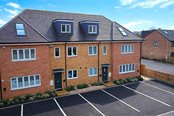 3 Bedroom Property To Rent In Wood Lane End, Hemel Hempstead, HP2