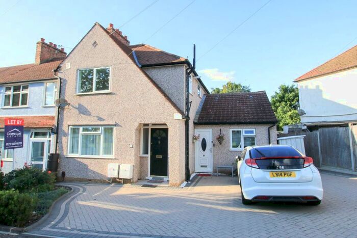 1 Bedroom Flat To Rent In Stanley Square, Carshalton, SM5