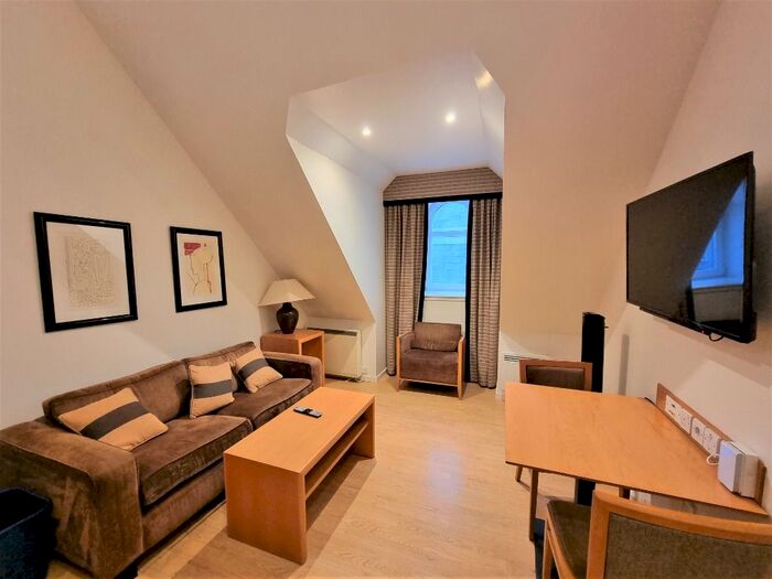 1 Bedroom Flat To Rent In Rosemount Viaduct, Rosemount, Aberdeen, AB25