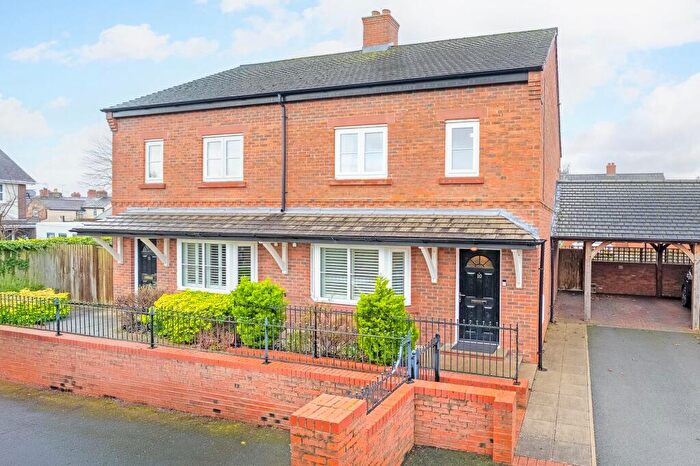 4 Bedroom Semi Detached House For Sale In The Highway, Hawarden, CH5