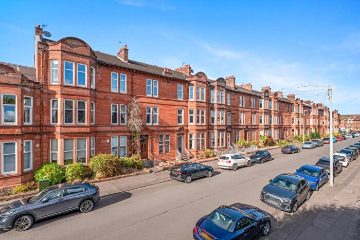 2 Bedroom Flat For Sale In Main Door Flat, Dinmont Road, Shawlands, G41