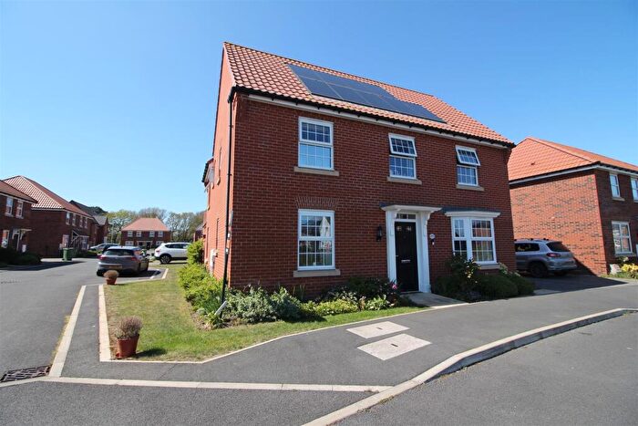 4 Bedroom Detached House For Sale In Flag Cutters Way, Horsford, Norwich, NR10