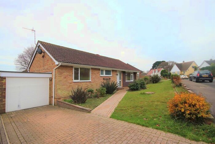 2 Bedroom Detached Bungalow To Rent In Highwoods Avenue, Bexhill-On-Sea, TN39